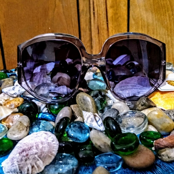 Sunglasses - Picture 2 of 10